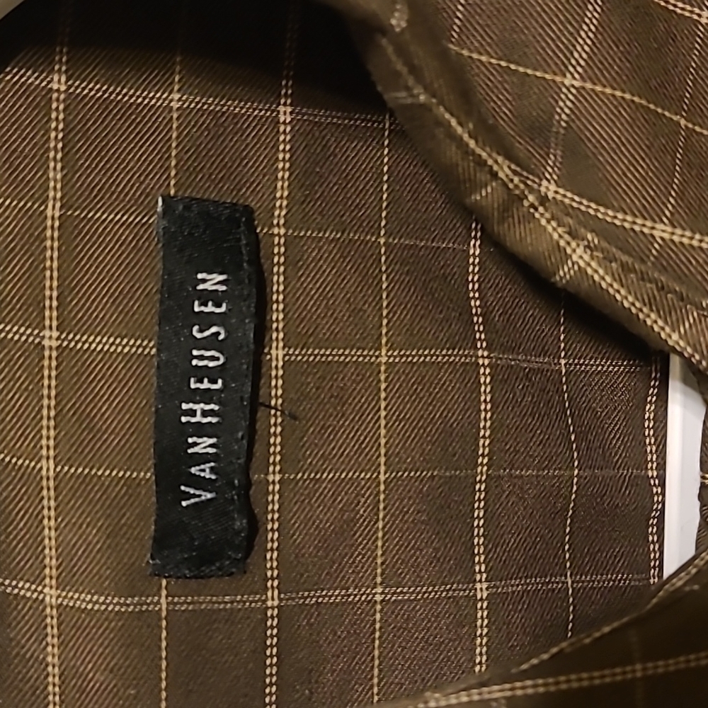 Shirt - Picture 3 of 4